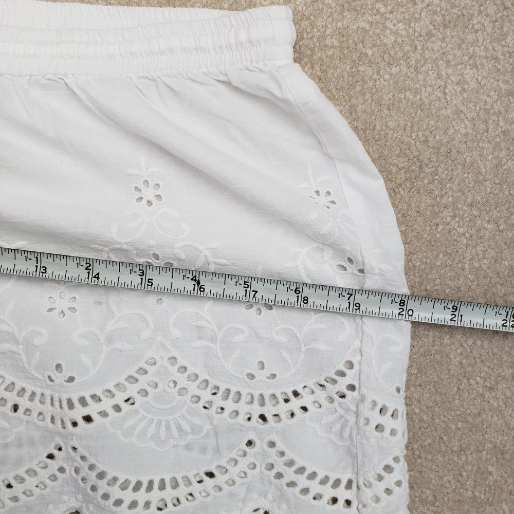 White Eyelet Drawstring Women's Shorts - Picture 6 of 8